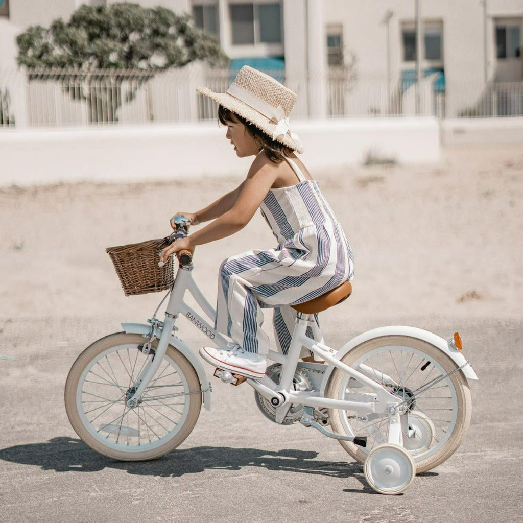 banwood bike white