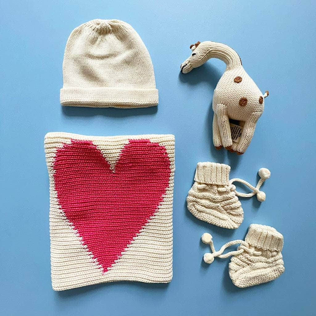 Classic Giraffe Organic Knit Baby Gift